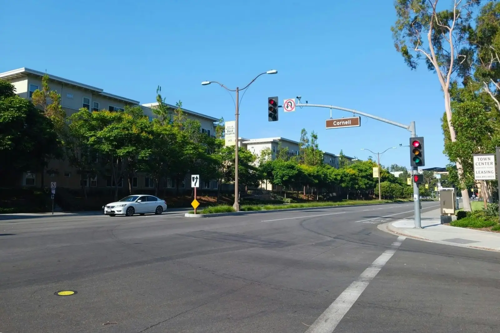 Wide landscaped boulevard in Irvine