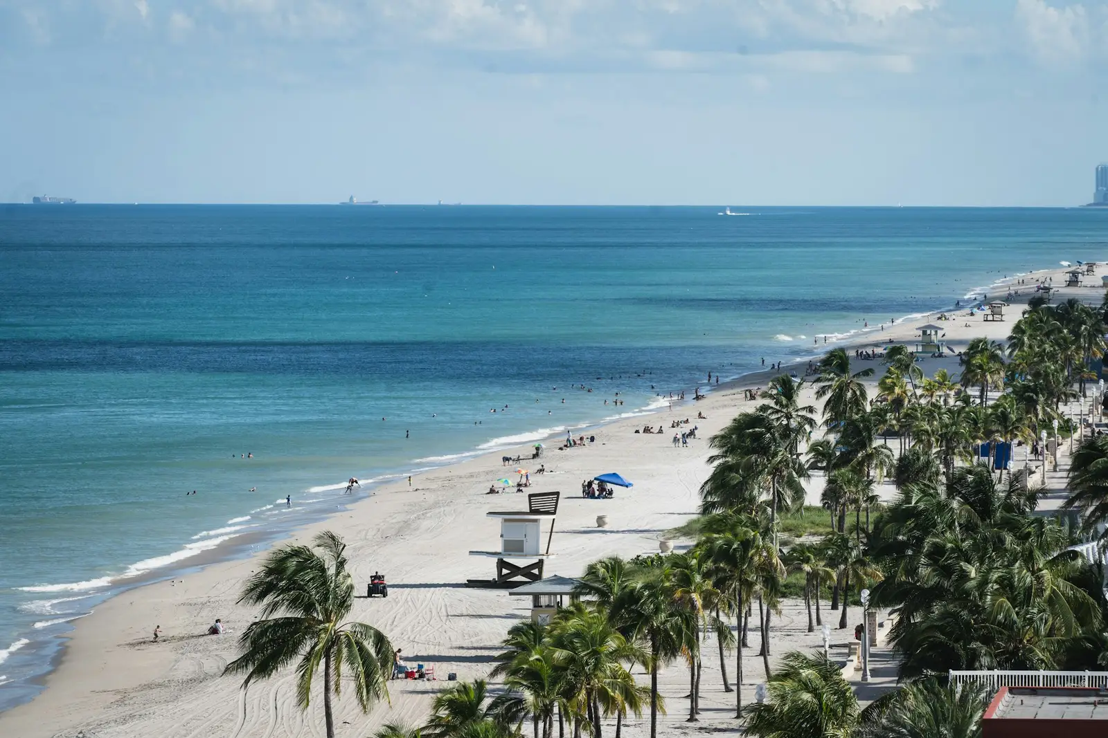 Hollywood Beach and the Broadwalk from above