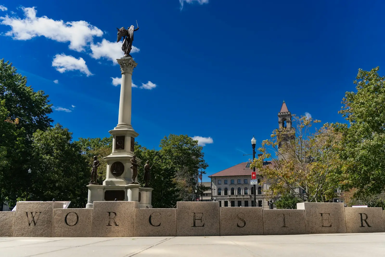 Worcester memorial and common on a clear day