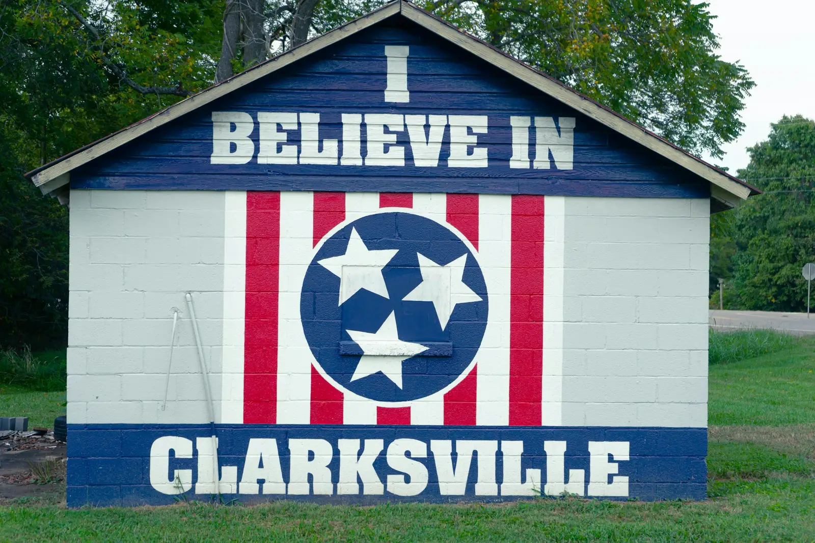 I Believe in Clarksville barn mural