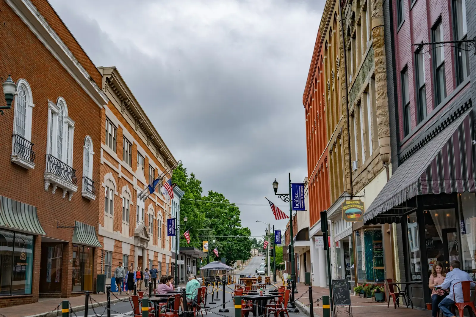 Brick storefronts on a street in Old Town Alexandria
